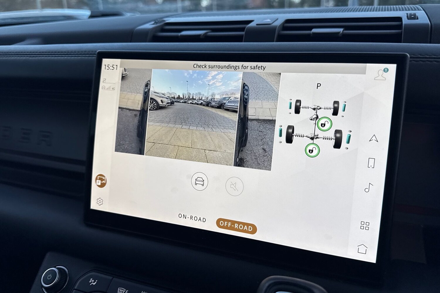 Used Land Rover Defender 90 2024 for sale - 77287157: Photo 43