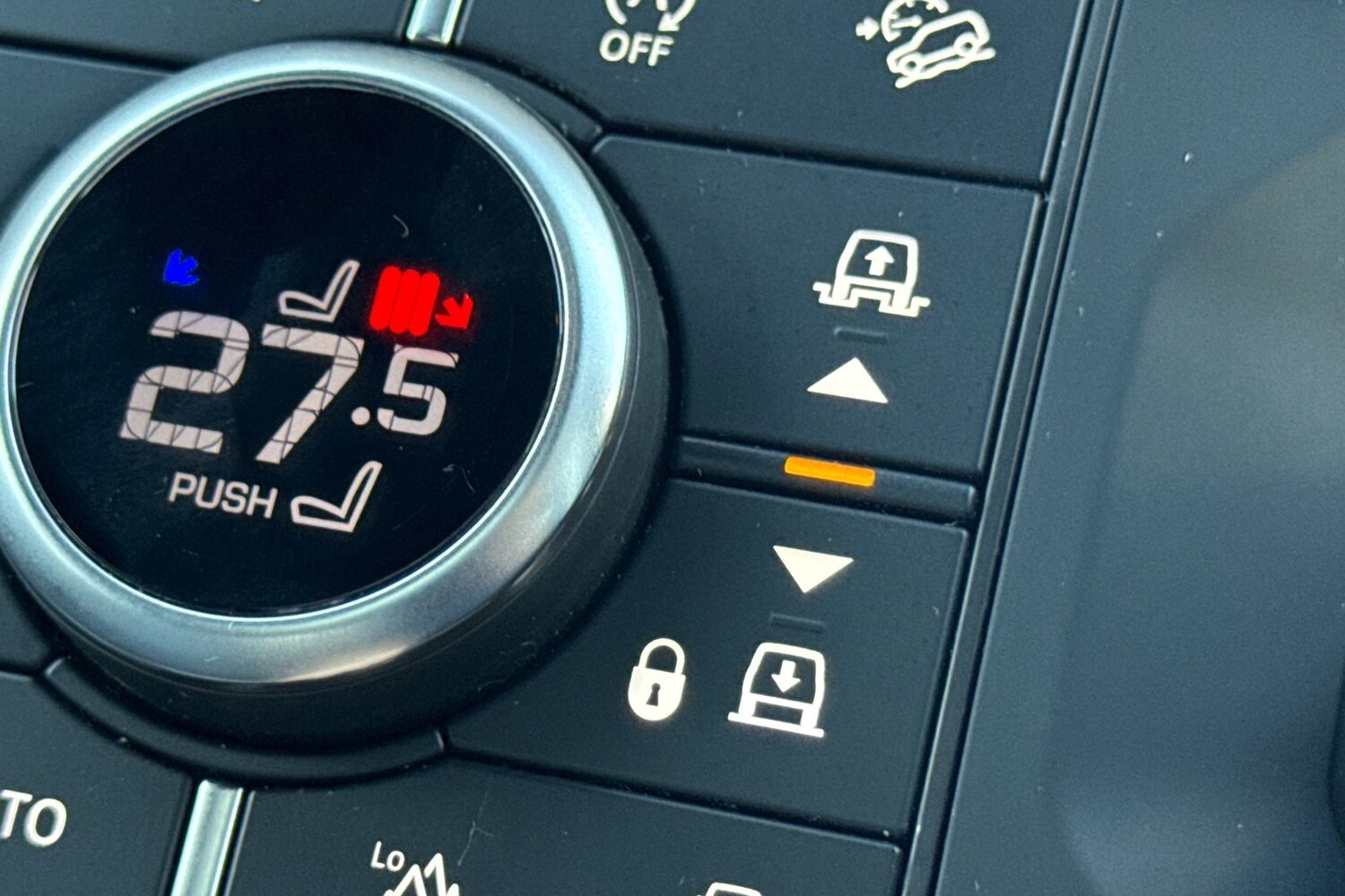 Used Land Rover Defender 90 2024 for sale - 77287157: Photo 47