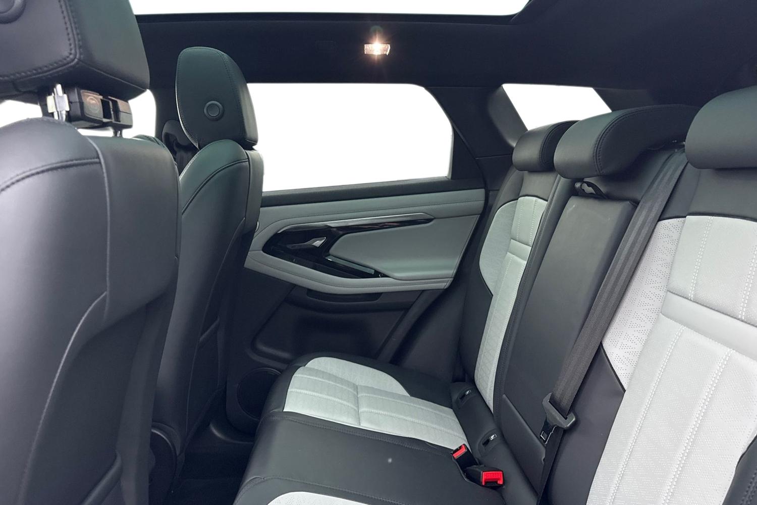 Used Land Rover Range Rover Evoque 2023 for sale - 77194825: Photo 4