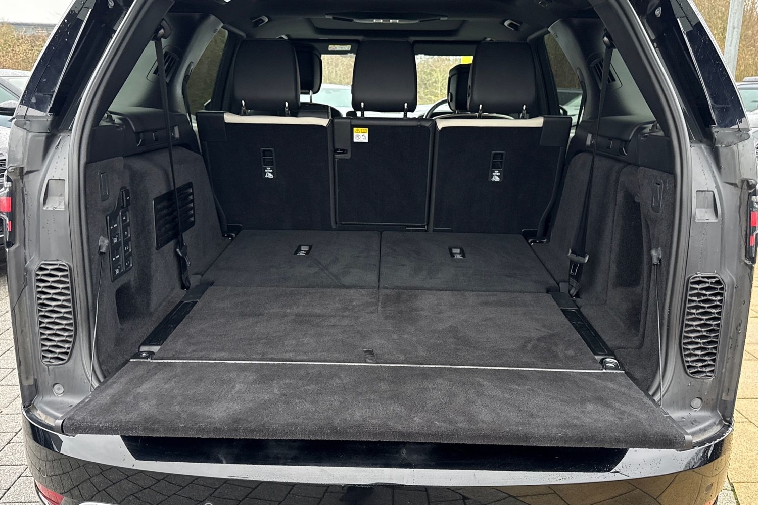 Used Land Rover Discovery 2024 for sale - 77287127: Photo 10