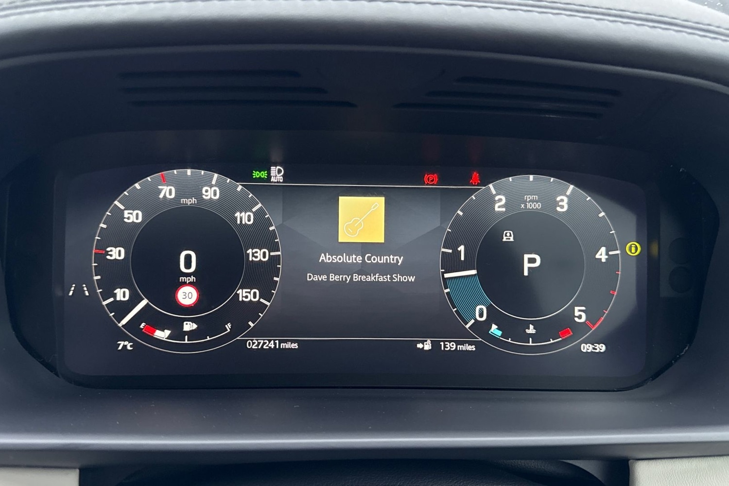 Used Land Rover Discovery 2024 for sale - 77287127: Photo 16