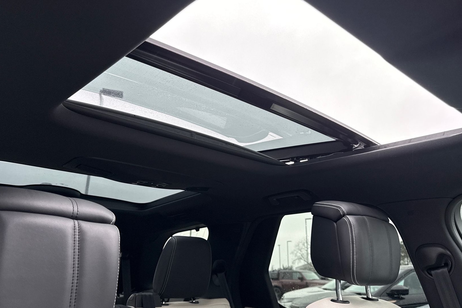 Used Land Rover Discovery 2024 for sale - 77287127: Photo 30