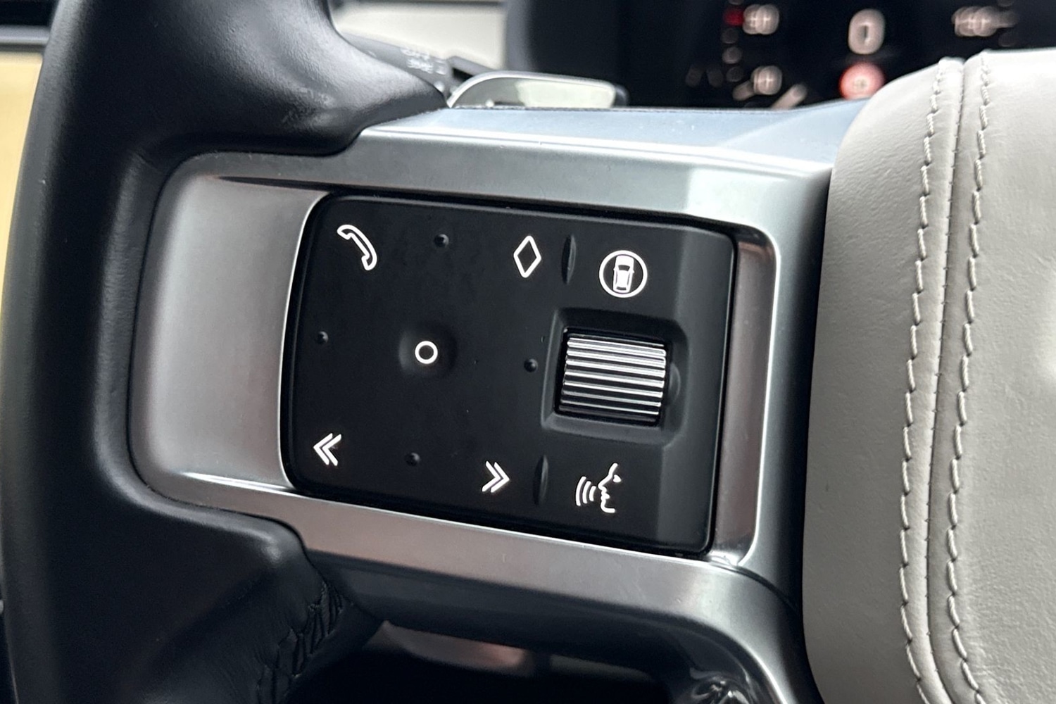 Used Land Rover Discovery 2024 for sale - 77287127: Photo 32