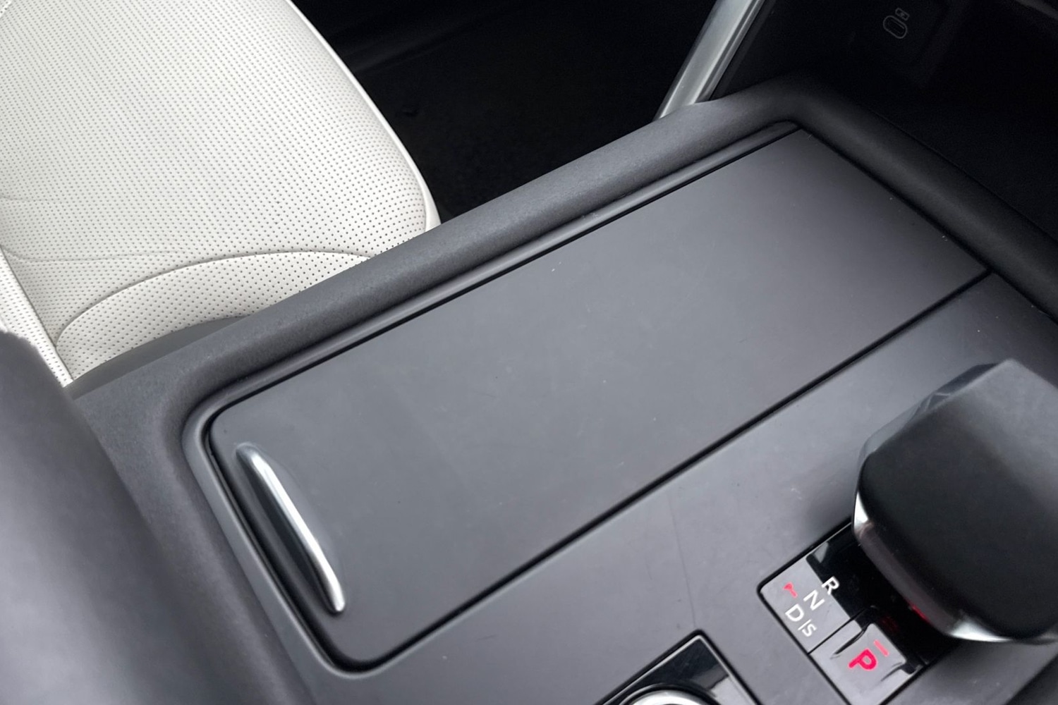 Used Land Rover Discovery 2024 for sale - 77287127: Photo 44