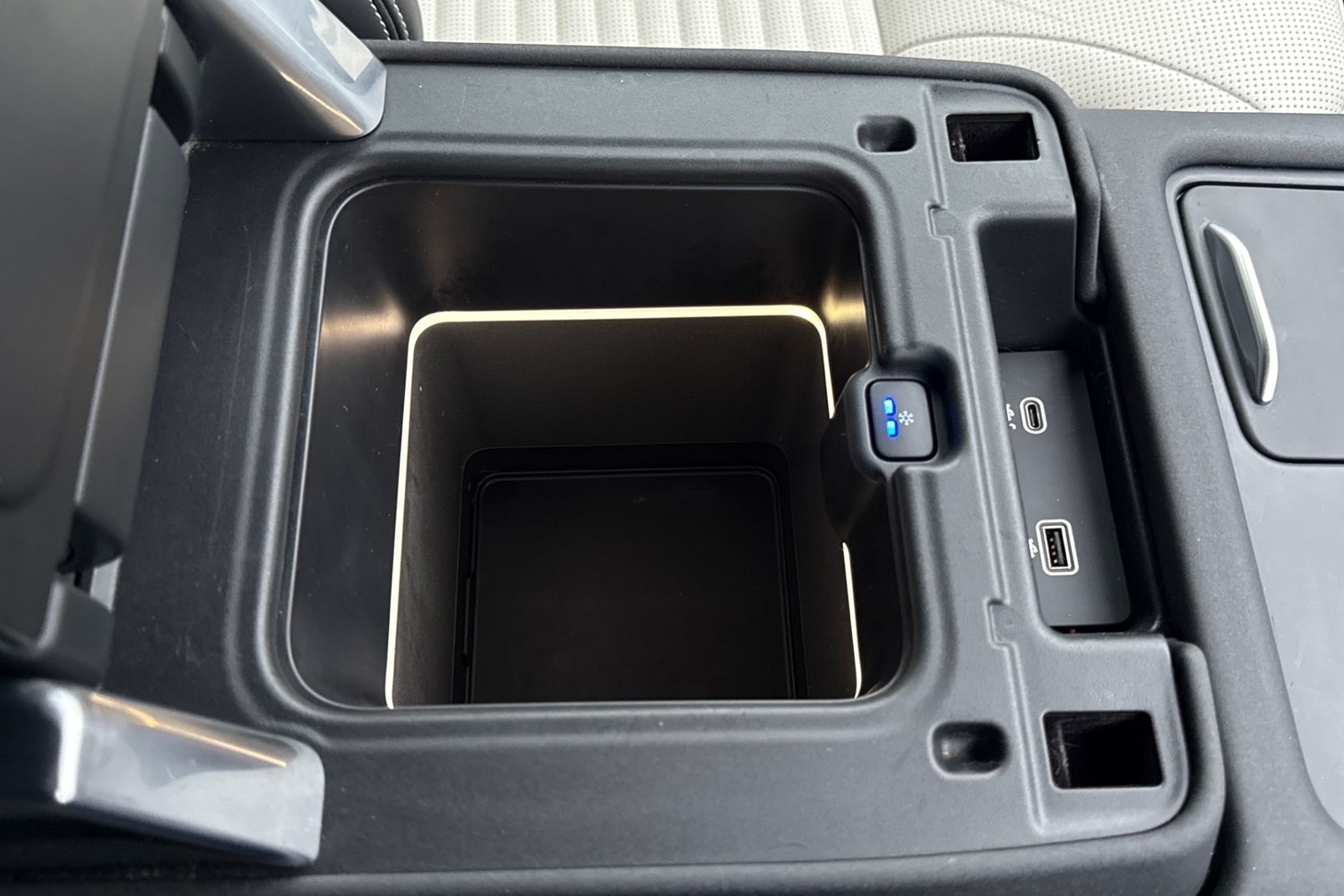 Used Land Rover Discovery 2024 for sale - 77287127: Photo 48