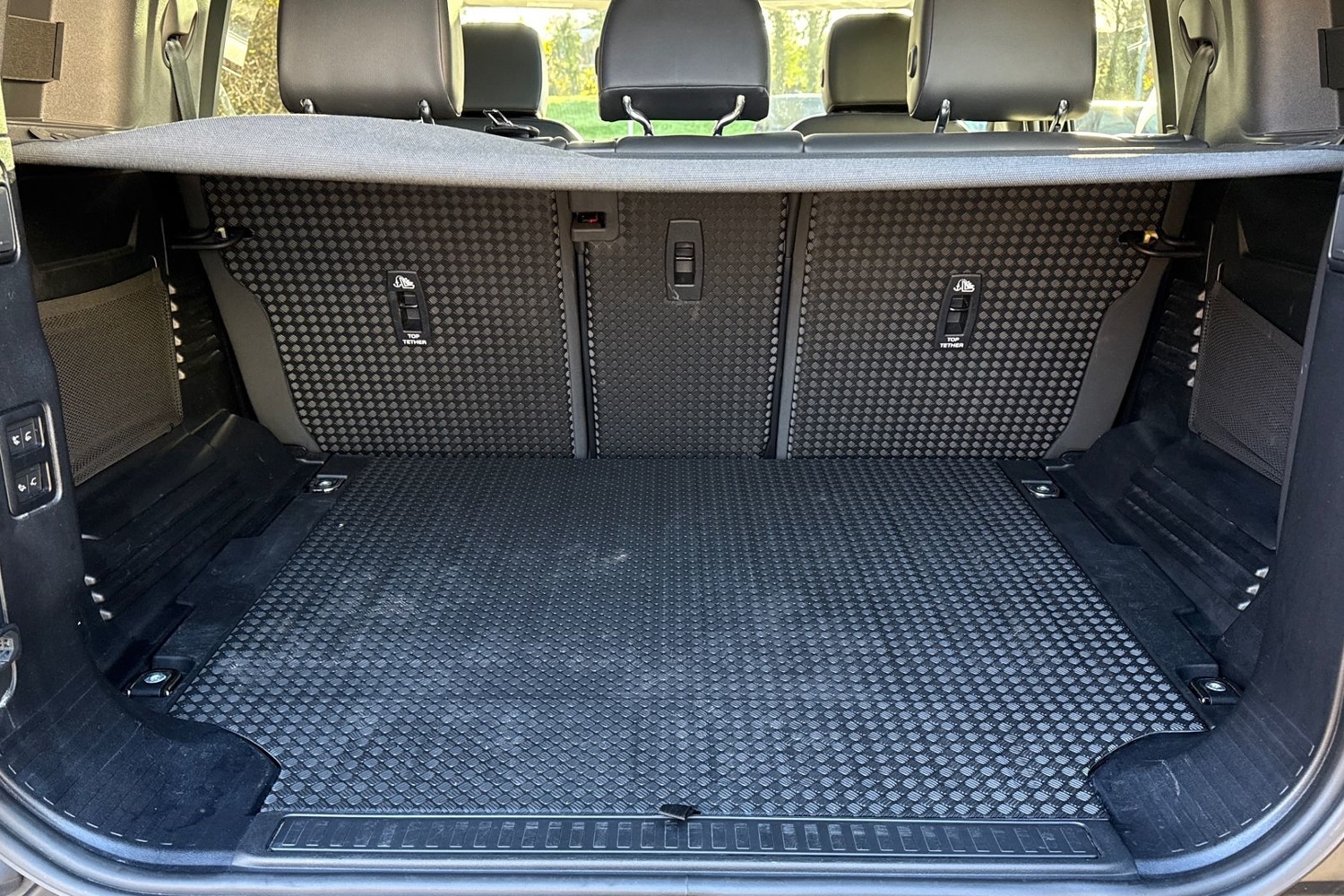 Used Land Rover Defender 110 2023 for sale - 76783010: Photo 11