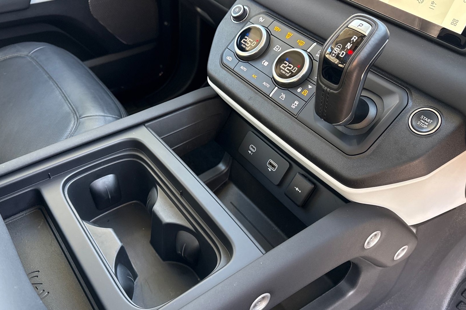 Used Land Rover Defender 110 2023 for sale - 76783010: Photo 14