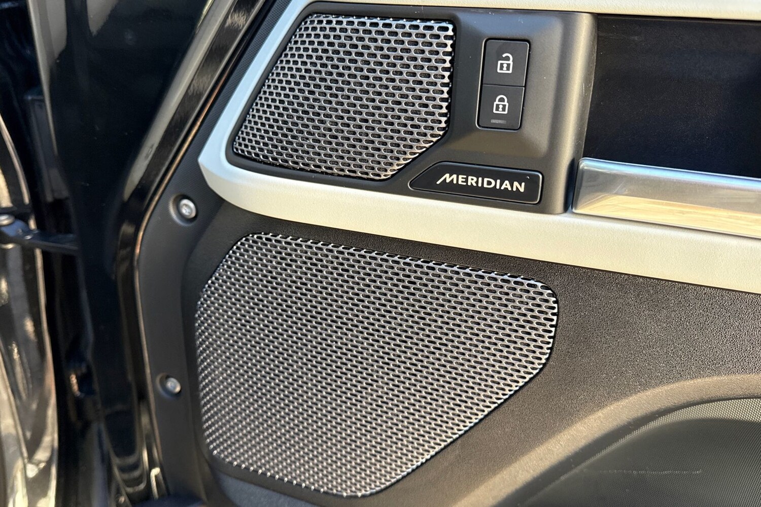 Used Land Rover Defender 110 2023 for sale - 76783010: Photo 25