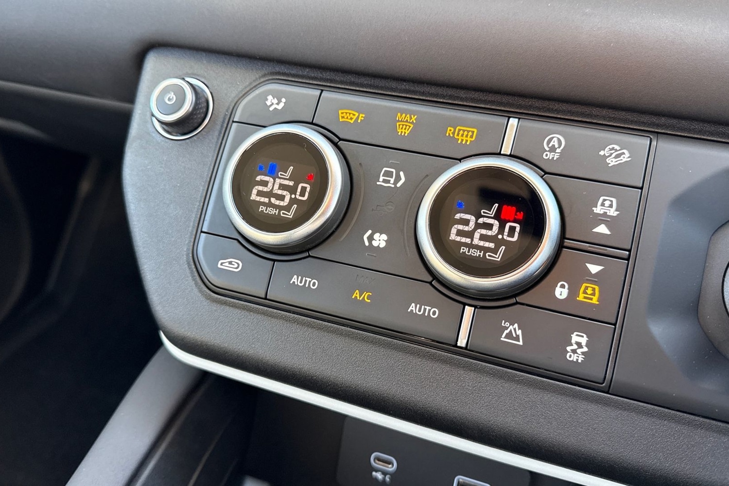 Used Land Rover Defender 110 2023 for sale - 76783010: Photo 39