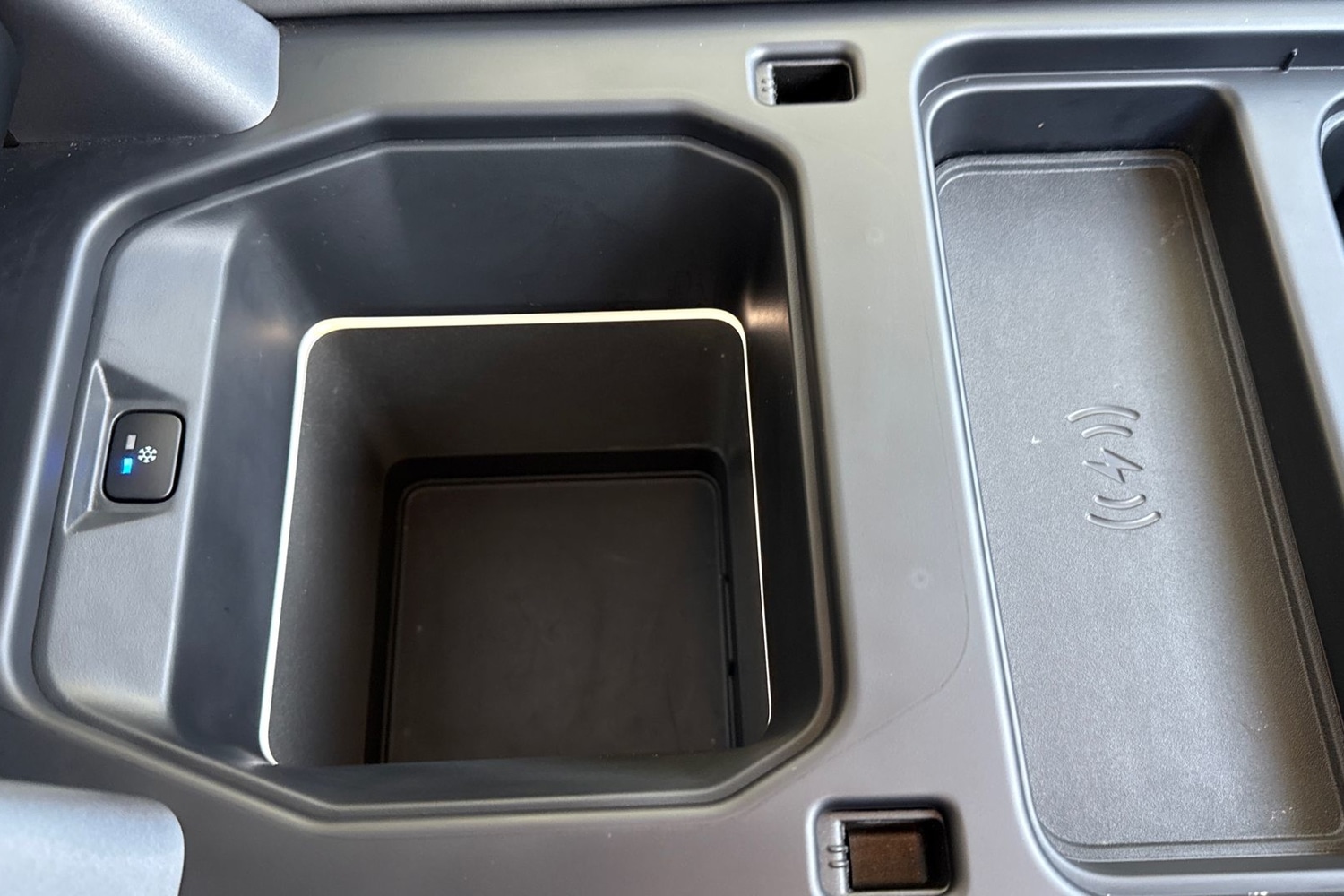 Used Land Rover Defender 110 2023 for sale - 76783010: Photo 40