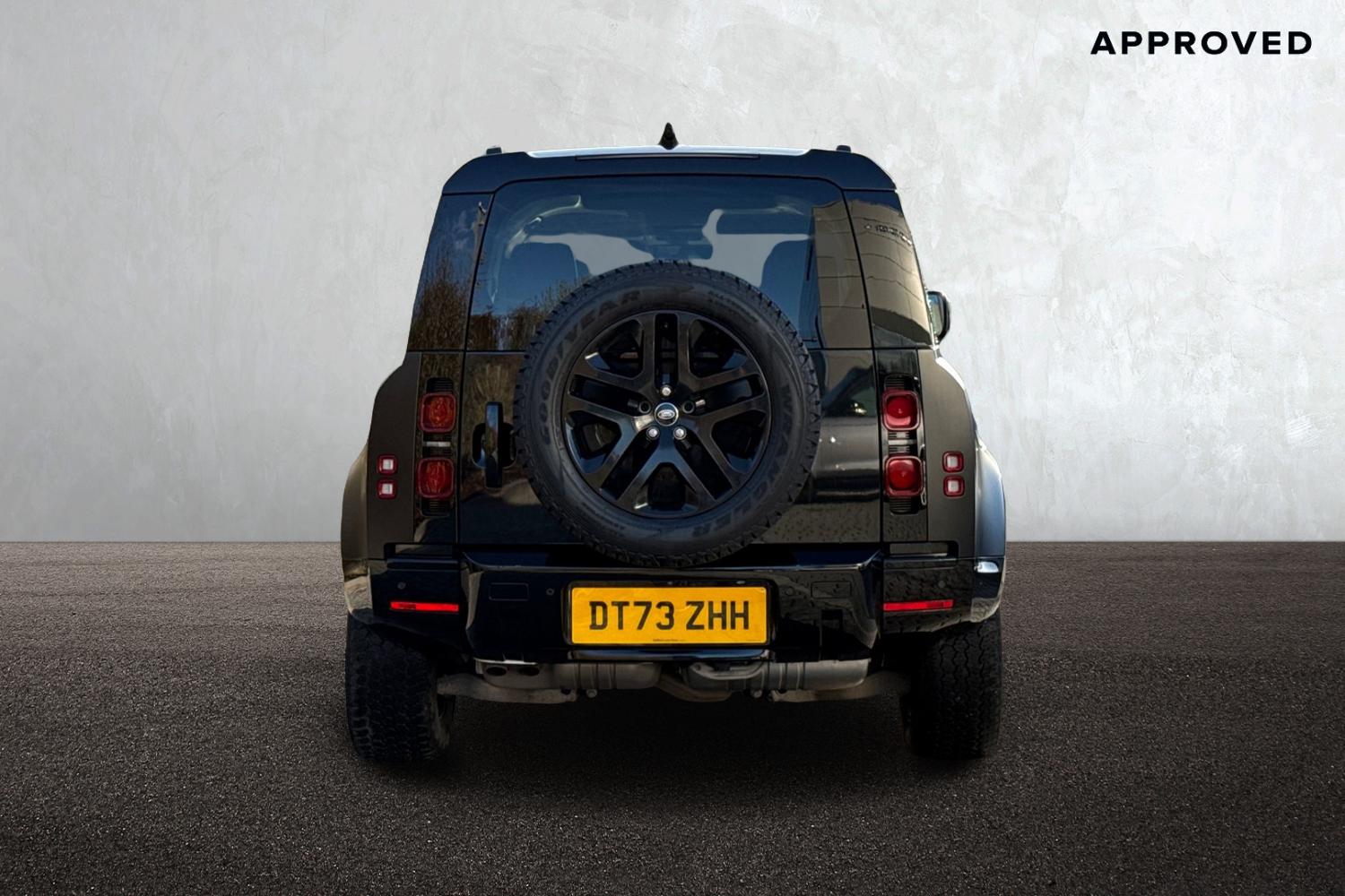 Used Land Rover Defender 110 2023 for sale - 76783010: Photo 7