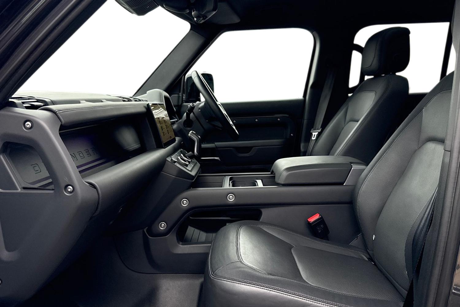 Used Land Rover Defender 110 2023 for sale - 77334243: Photo 3