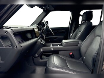 Used Land Rover Defender 110 2023 for sale - 77334243: Photo