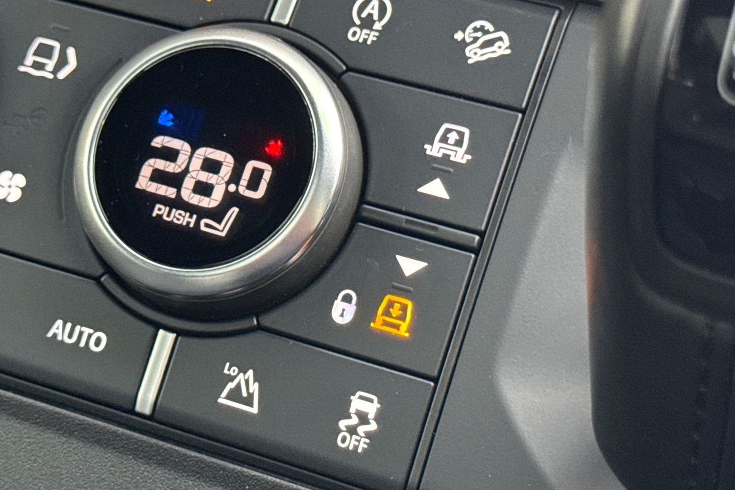 Used Land Rover Defender 110 2023 for sale - 77334243: Photo 41