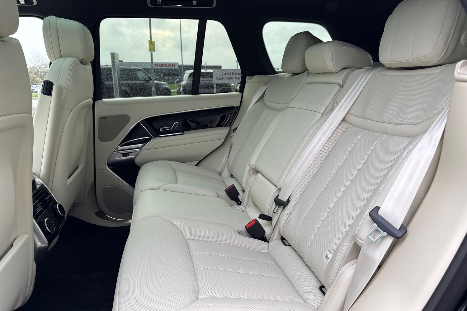 Used Land Rover Range Rover 2025 for sale - 76416608: Photo 13