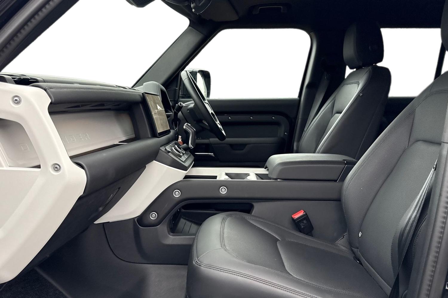 Used Land Rover Defender 2025 for sale - 77477167: Photo 3