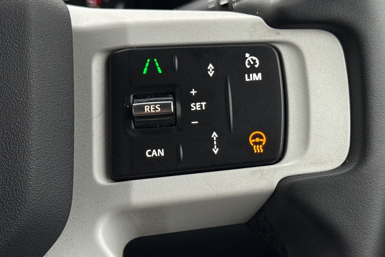 Used Land Rover Defender 2025 for sale - 77477167: Photo 32