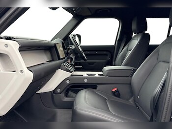 Used Land Rover Defender 2025 for sale - 77477167: Photo