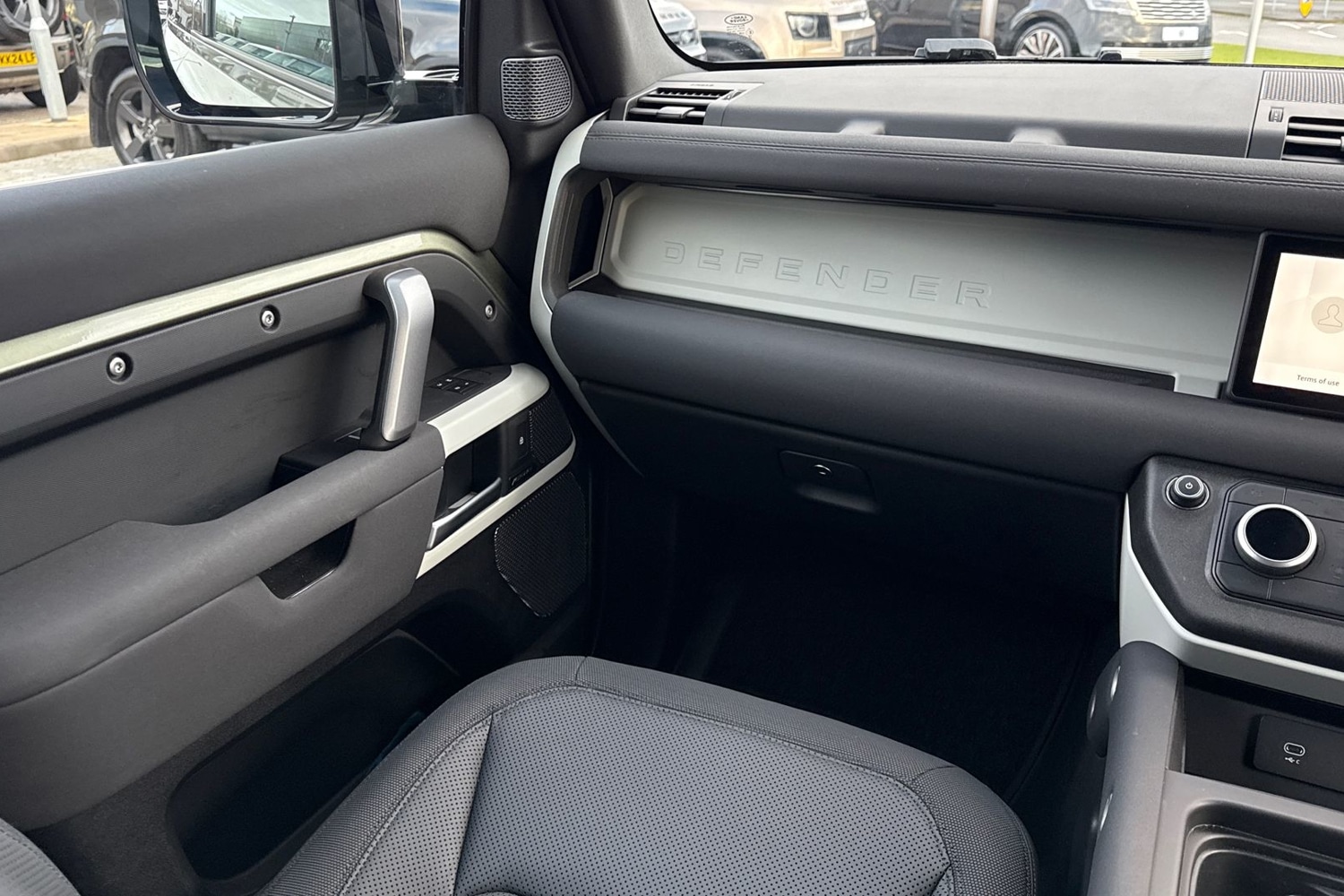 Used Land Rover Defender 90 2022 for sale - 77194814: Photo 37