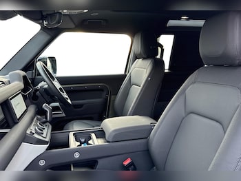 Used Land Rover Defender 90 2022 for sale - 77194814: Photo