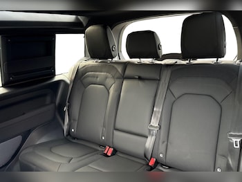 Used Land Rover Defender 90 2022 for sale - 77194814: Photo