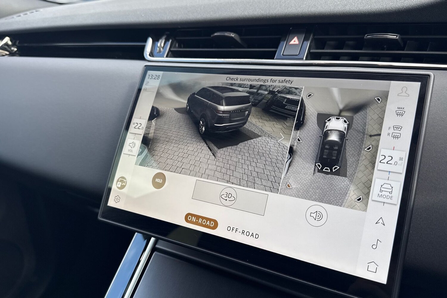 Used Land Rover Range Rover Evoque 2025 for sale - 77842961: Photo 12