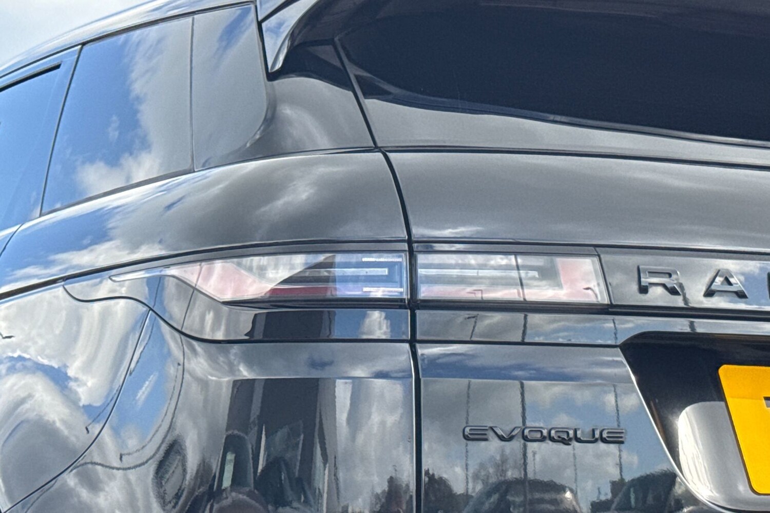 Used Land Rover Range Rover Evoque 2025 for sale - 77842961: Photo 19