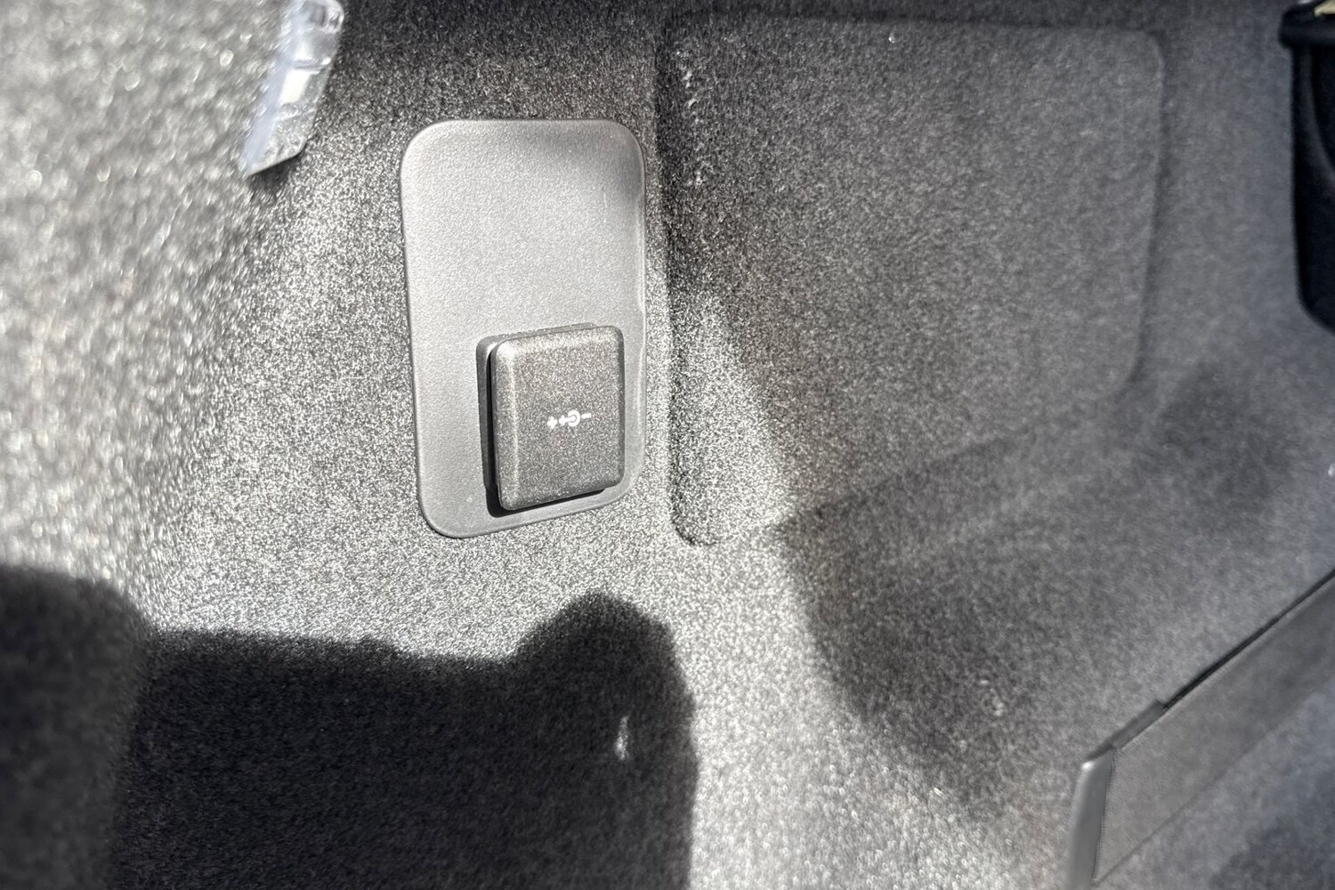 Used Land Rover Range Rover Evoque 2025 for sale - 77842961: Photo 27