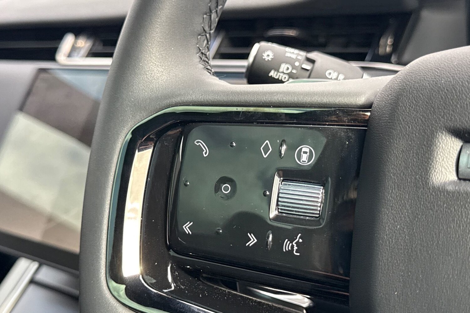 Used Land Rover Range Rover Evoque 2025 for sale - 77842961: Photo 32