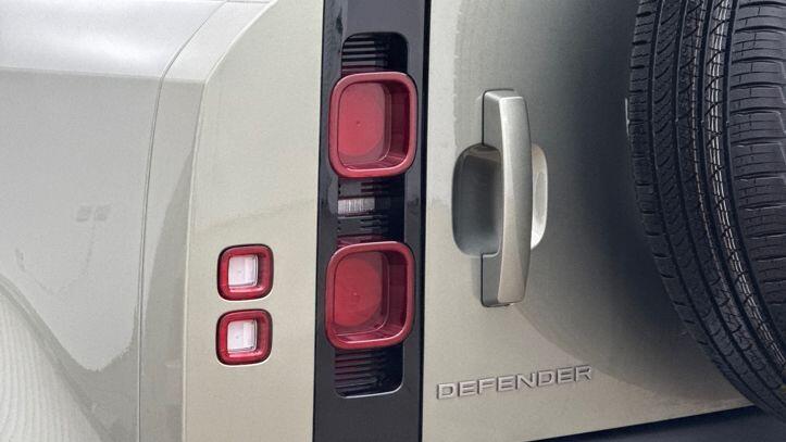 Used Land Rover Defender 2025 for sale - 77620524: Photo 18