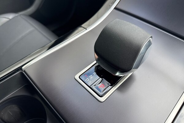 Used Land Rover Range Rover Velar 2025 for sale - 76330727: Photo 16