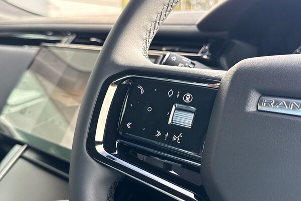 Used Land Rover Range Rover Velar 2025 for sale - 76330727: Photo 17
