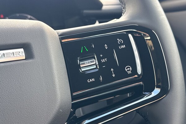 Used Land Rover Range Rover Velar 2025 for sale - 76330727: Photo 18