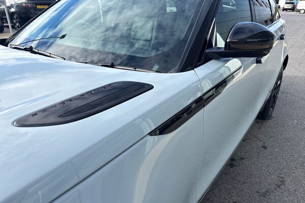 Used Land Rover Range Rover Velar 2025 for sale - 76330727: Photo 26