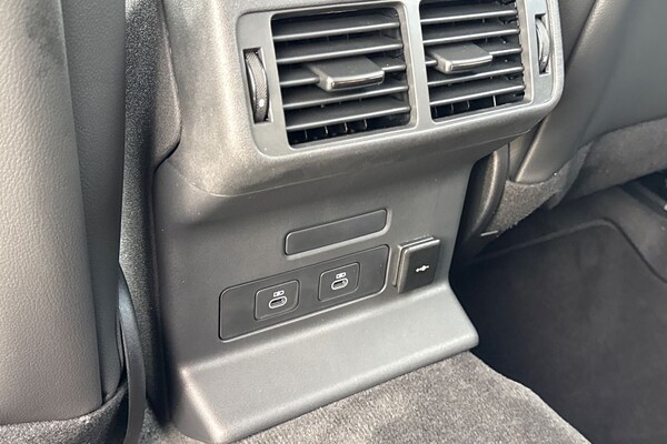 Used Land Rover Range Rover Velar 2025 for sale - 76330727: Photo 29