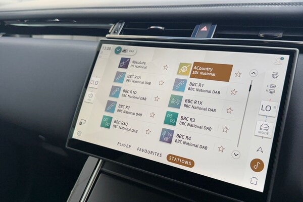 Used Land Rover Range Rover Velar 2025 for sale - 76330727: Photo 35