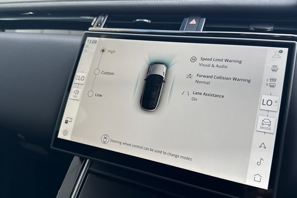 Used Land Rover Range Rover Velar 2025 for sale - 76330727: Photo 44