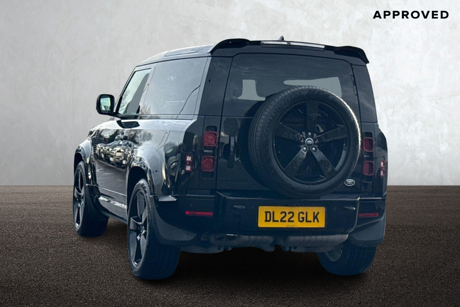 Used Land Rover Defender 2022 for sale - 76876021: Photo 2