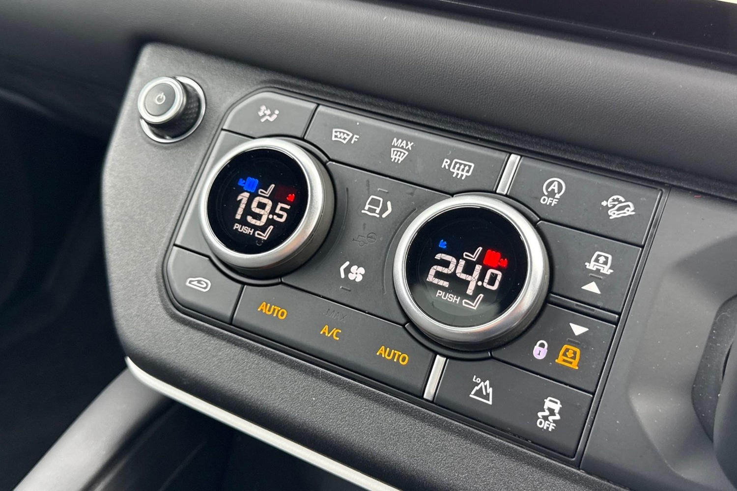 Used Land Rover Defender 2022 for sale - 76876021: Photo 22