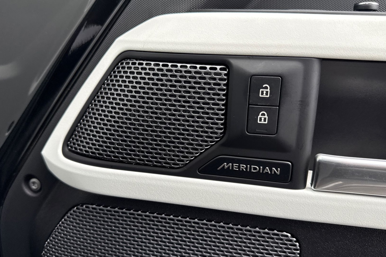 Used Land Rover Defender 2022 for sale - 76876021: Photo 24