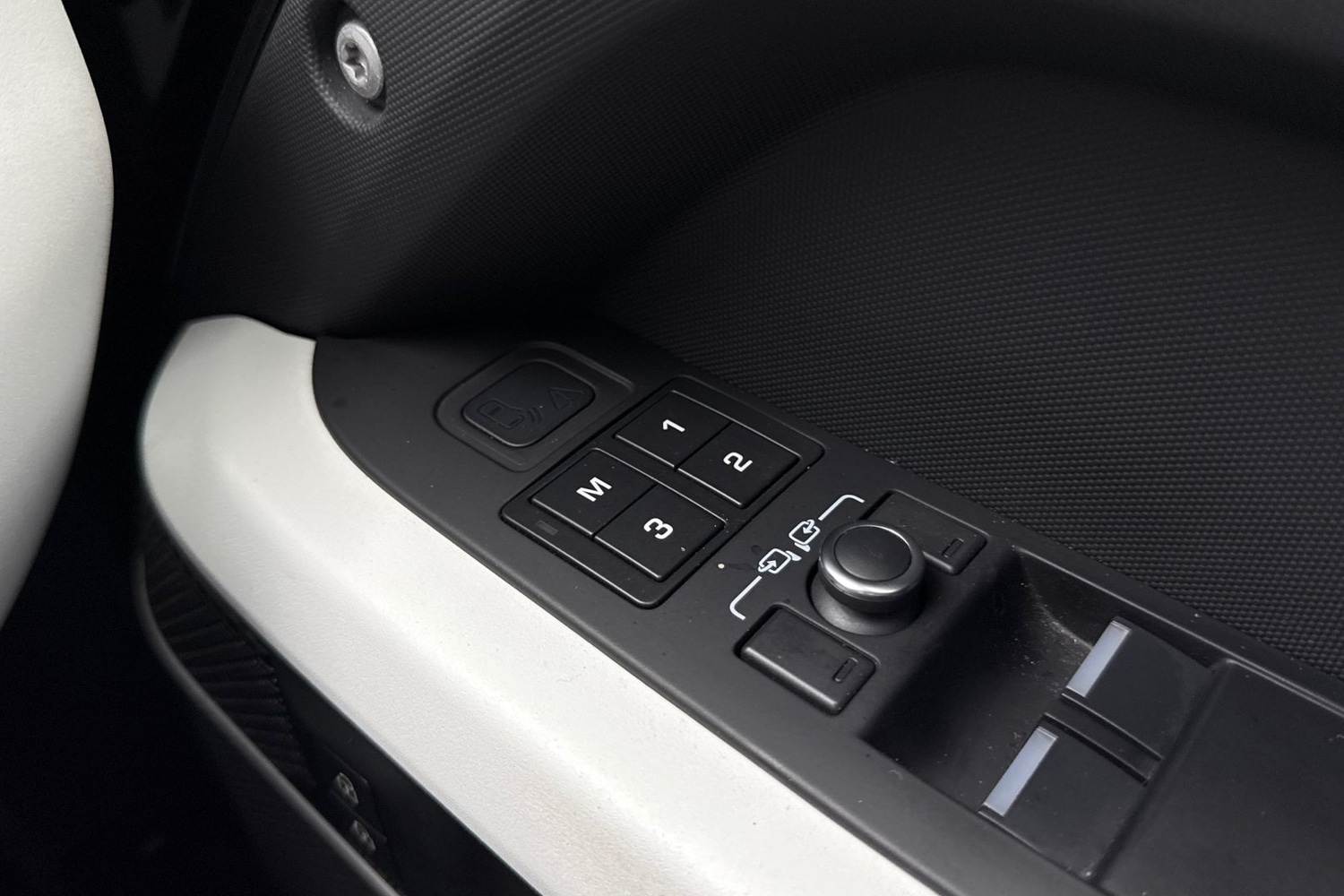 Used Land Rover Defender 2022 for sale - 76876021: Photo 25