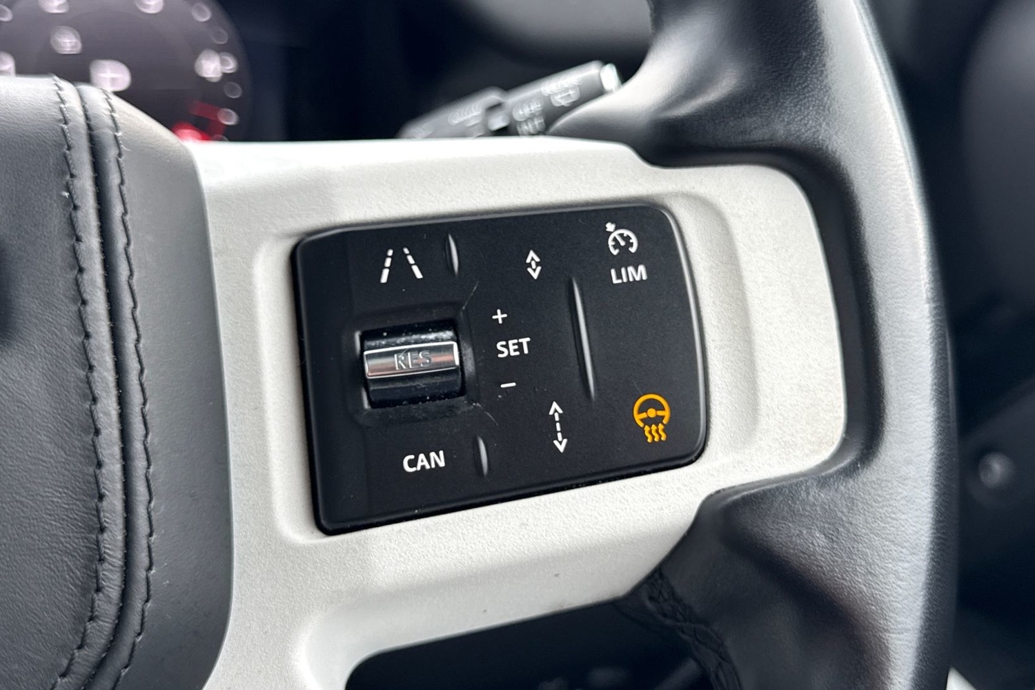 Used Land Rover Defender 2022 for sale - 76876021: Photo 32