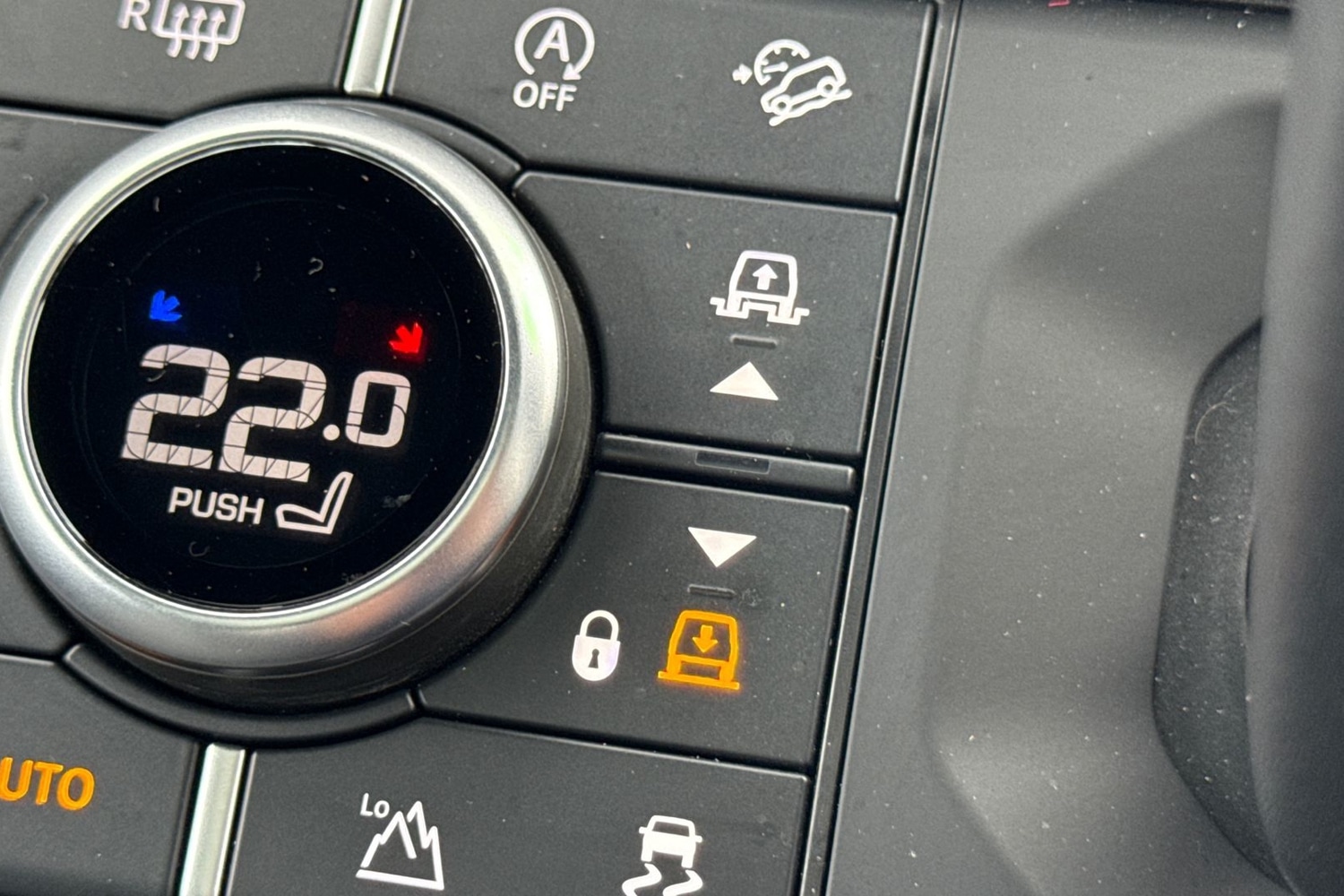 Used Land Rover Defender 2022 for sale - 76876021: Photo 40