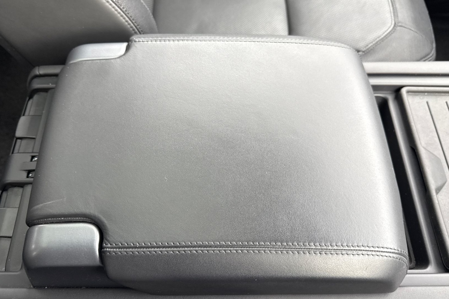 Used Land Rover Defender 2022 for sale - 76876021: Photo 43