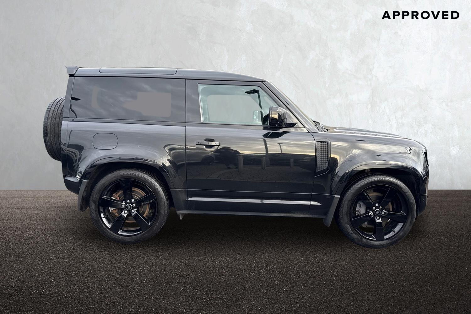 Used Land Rover Defender 2022 for sale - 76876021: Photo 5