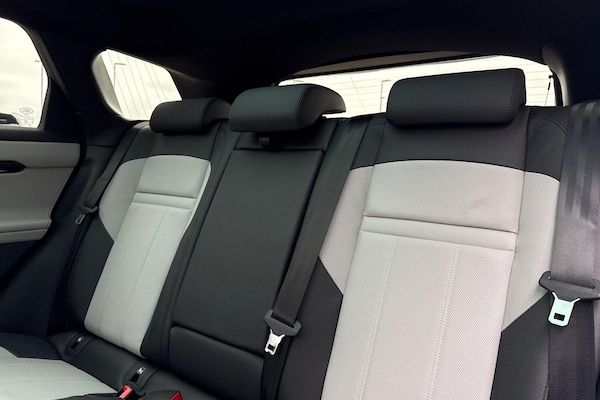 Used Land Rover Range Rover Evoque 2025 for sale - 76274585: Photo 12