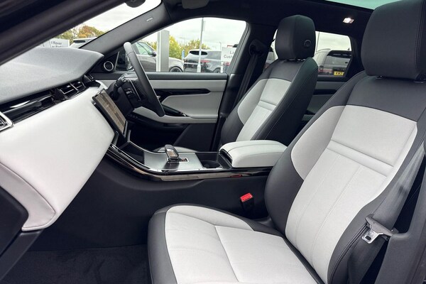 Used Land Rover Range Rover Evoque 2025 for sale - 76274585: Photo 3