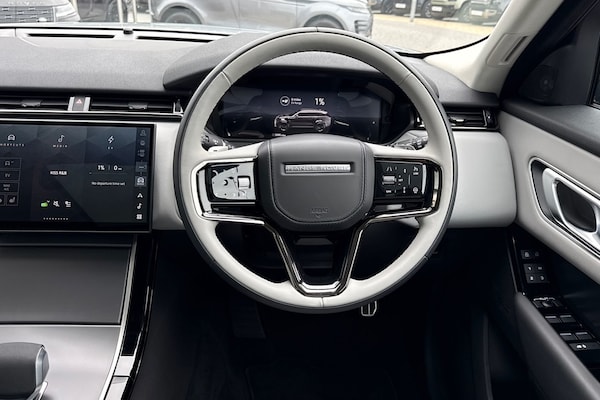 Used Land Rover Range Rover Velar 2025 for sale - 76220201: Photo 15