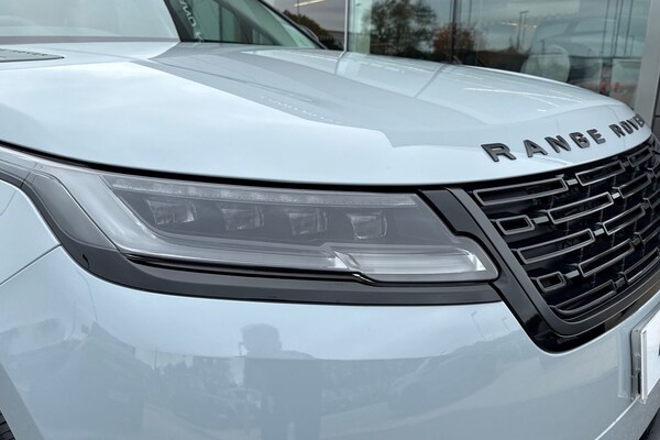 Used Land Rover Range Rover Velar 2025 for sale - 76220201: Photo 18