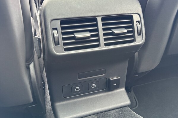 Used Land Rover Range Rover Velar 2025 for sale - 76220201: Photo 19